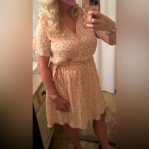 Sienna Sky light Peach Floral Midi Dress